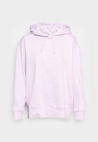 Ljuslila hoodie i mjukt material, med dragsko på huvan, ribbade ärmslut och nederdel, samt en liten vit logotyp på bröstet.