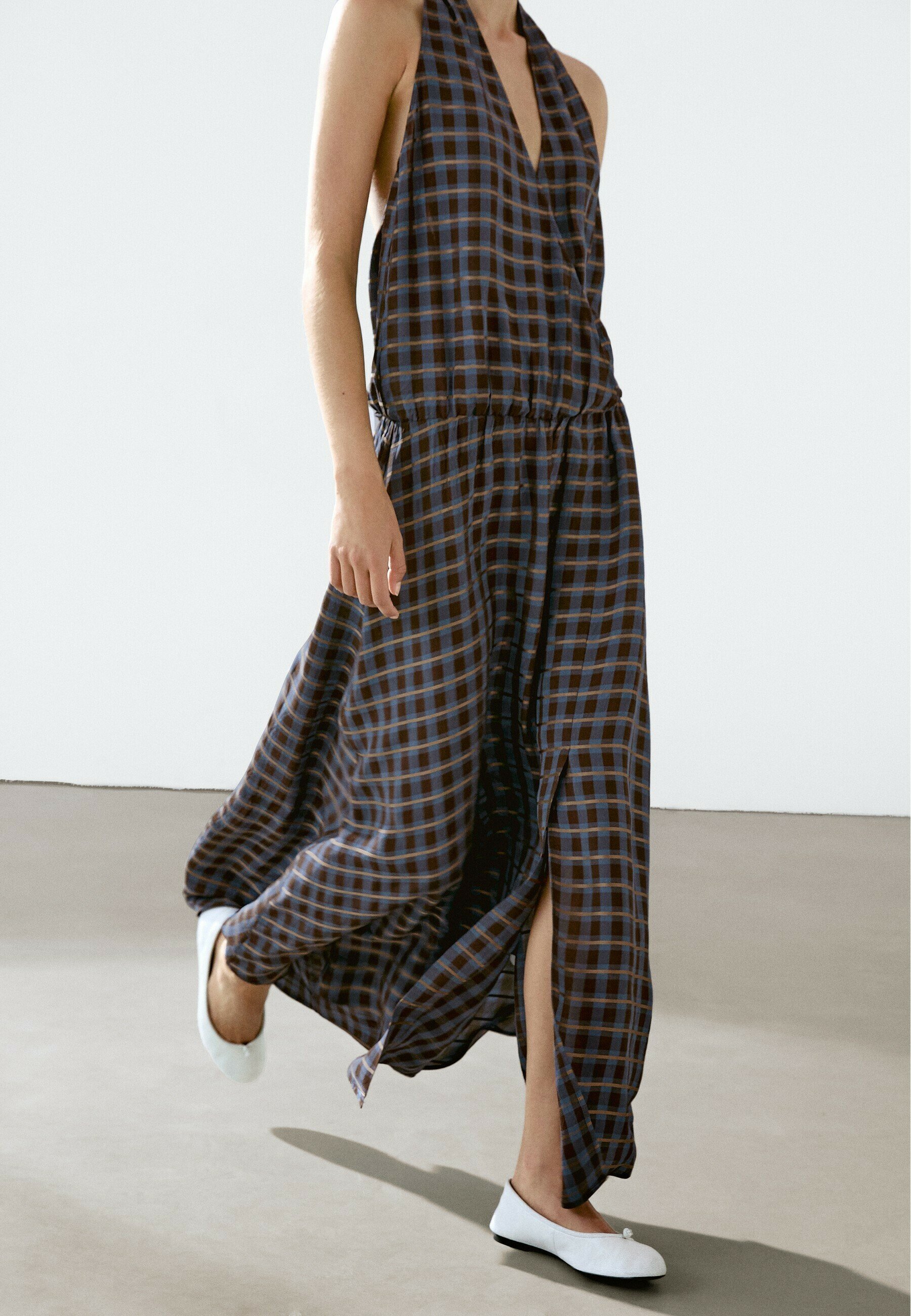 Massimo Dutti LONG PRINTED HALTER NECK FLOUNCE - Maxi dress