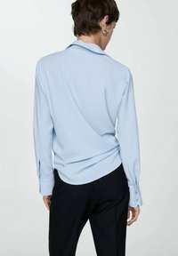 Mango Skjortebluser - light blue