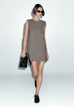 SHORT SLEEVELESS CREW NECK - Freizeitkleid - grey