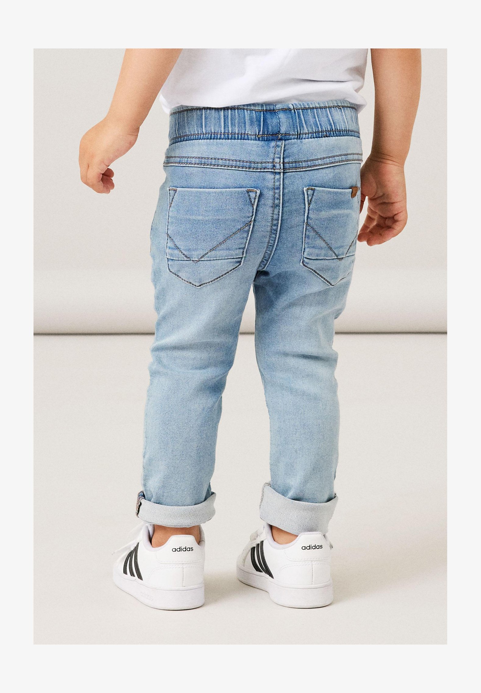 NAME IT NMMRYAN - Jeans Dritti Per Bambino, Modello 4323-IS TB, Colore Black Denim, Chiusura Con Cerniera