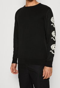 Makia Strickpullover - black