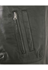 Mark Maddox GERO - Weste - schwarz