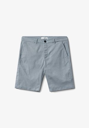 Hellblaue gemusterte Shorts aus gewebtem Stoff, mit zwei seitlichen Taschen, einem einzelnen Knopfverschluss vorn und einem geraden Schnitt.