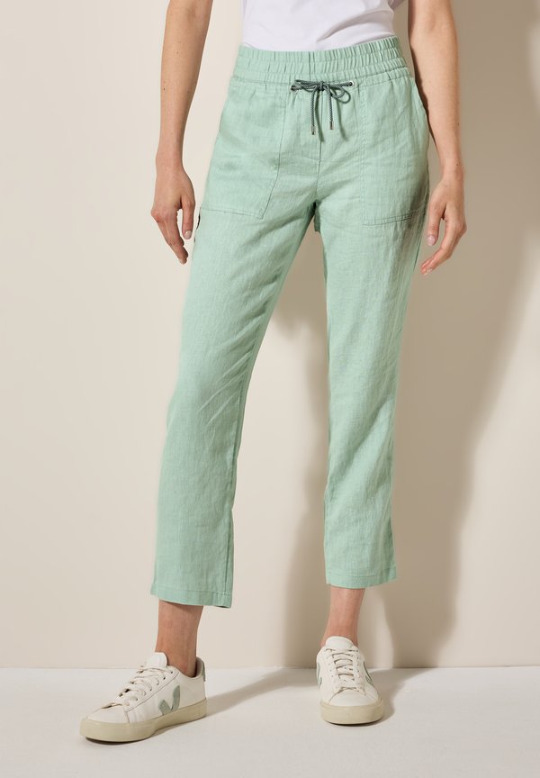 IM CASUAL FIT - Stoffhose - grün