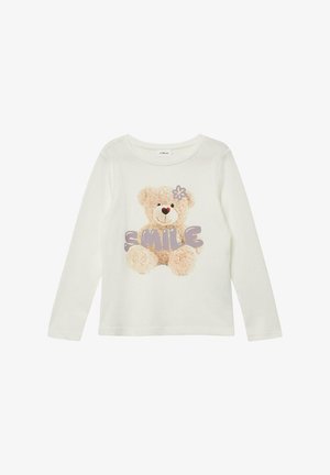 Weißes Langarmshirt mit einem plüschigen Teddybär-Graphic, der ein rotes Herz und eine Blume zeigt, begleitet von dem Wort "SMILE" in Lila.