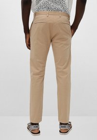 HUGO DAVID - Chino - medium beige