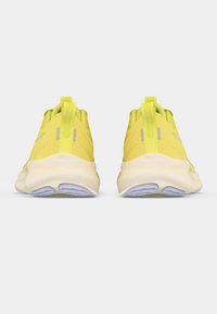 ASICS GEL PULSE 16 - Road running shoes - citron/white