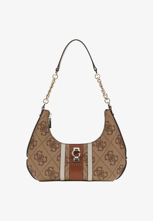 Sac hobo en toile monogrammée marron avec garnitures noires. Présente des accents en chaîne dorée et une plaque logo à l'avant avec un détail rayé marron et beige.