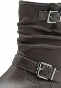 Marco Tozzi Bottes de neige - anthracite com