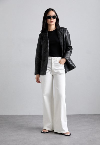 Citizens of Humanity PALOMA BAGGY - Flared jeans - pearl white