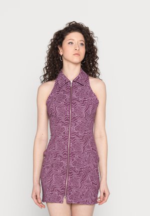 DESIRE DRESS - Vestido de ganga - purple