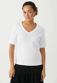 Part Two - RATANSA - Basic T-shirt - bright white Thumbnail Image 1