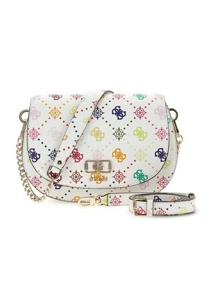 Weiße Umhängetasche mit buntem geometrischem Logo-Muster, Golddetail an der Kette und abnehmbarem Träger, Vorderklappe mit Markenlogo als Verschluss.
