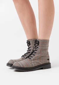 Dockers by Gerli Botines con cordones - grey