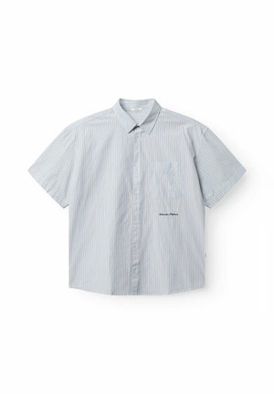 Kurzärmeliges Hemd zum Knöpfen in Hellblau mit vertikalen Streifen. Verfügt über eine Brusttasche und eine Stickerei in der Nähe des Saums. Aus Baumwollmaterial.