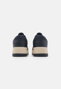 Champion RD18 HERITAGE - Edzőcipő - navy/sand