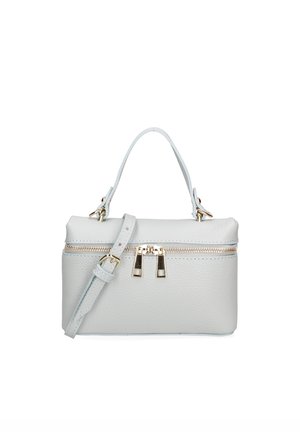 Hellgraue Lederhandtasche mit Tragegriff oben, verstellbarem Schulterriemen und doppeltem goldfarbenem Reißverschluss auf weißem Hintergrund.