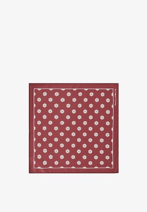 Jedwabna chusteczka, burgundowa z białym wzorem kwiatowym. Posiada białą obrębkę i ma kształt kwadratu z gładką teksturą.