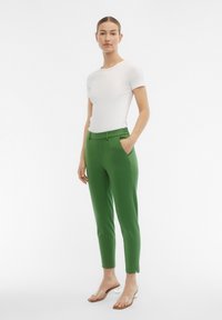Object SLIM NOOS - Bukser - artichoke green