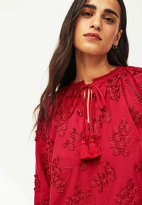 Next TIE NECK FLORAL-REGULAR FIT - Bluse - red