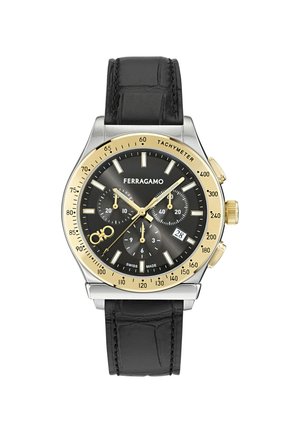 Ferragamo kronografur med sort urskive, guld tachymeter-bezel, tre underskiver, datovindue og sort læderrem.