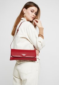 Picard BERLIN - Borsa a mano - rot