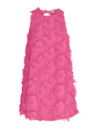 Rosa ärmlös klänning med en texturerad tyg med fransar, rund halsringning och lös passform. Inga synliga knäppningar eller ytterligare detaljer.