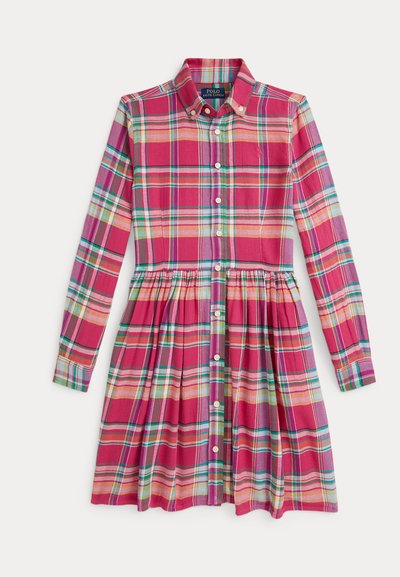 Roza karirana obleka z ovratnikom na gumbe, dolgimi rokavi in nabranim krilom. Ima večbarvne karirane vzorce in sprednje zapiranje na gumbe.