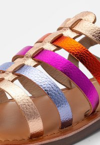 Gioseppo Sandaler - multi-coloured