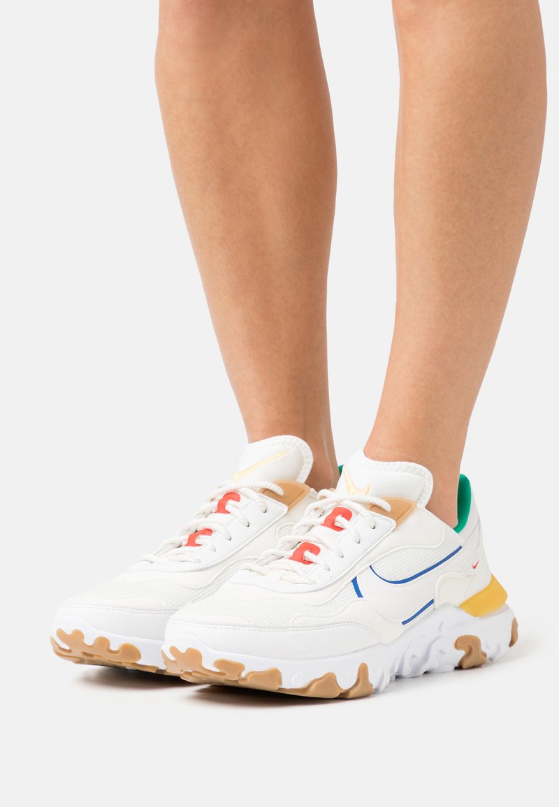 nike react white red