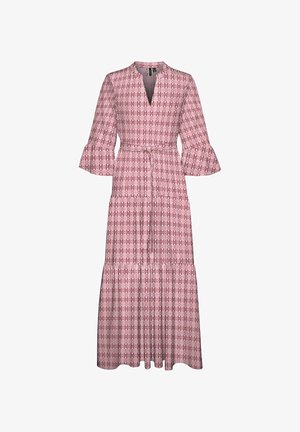 Maxikjole med V-hals, lange flagrende ermer og innsvinget liv. Har et rosa og hvitt geometrisk mønster og lagdelt skjørt.