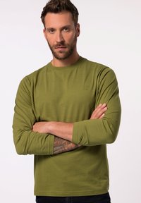 JP1880 MIT LOGO-RUNDHALS REGULAR FIT - Longsleeve - cactus