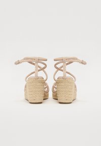 RAID LOTTYS - Sandalias con plataforma - natural