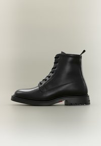 Επιλέχθηκε, black