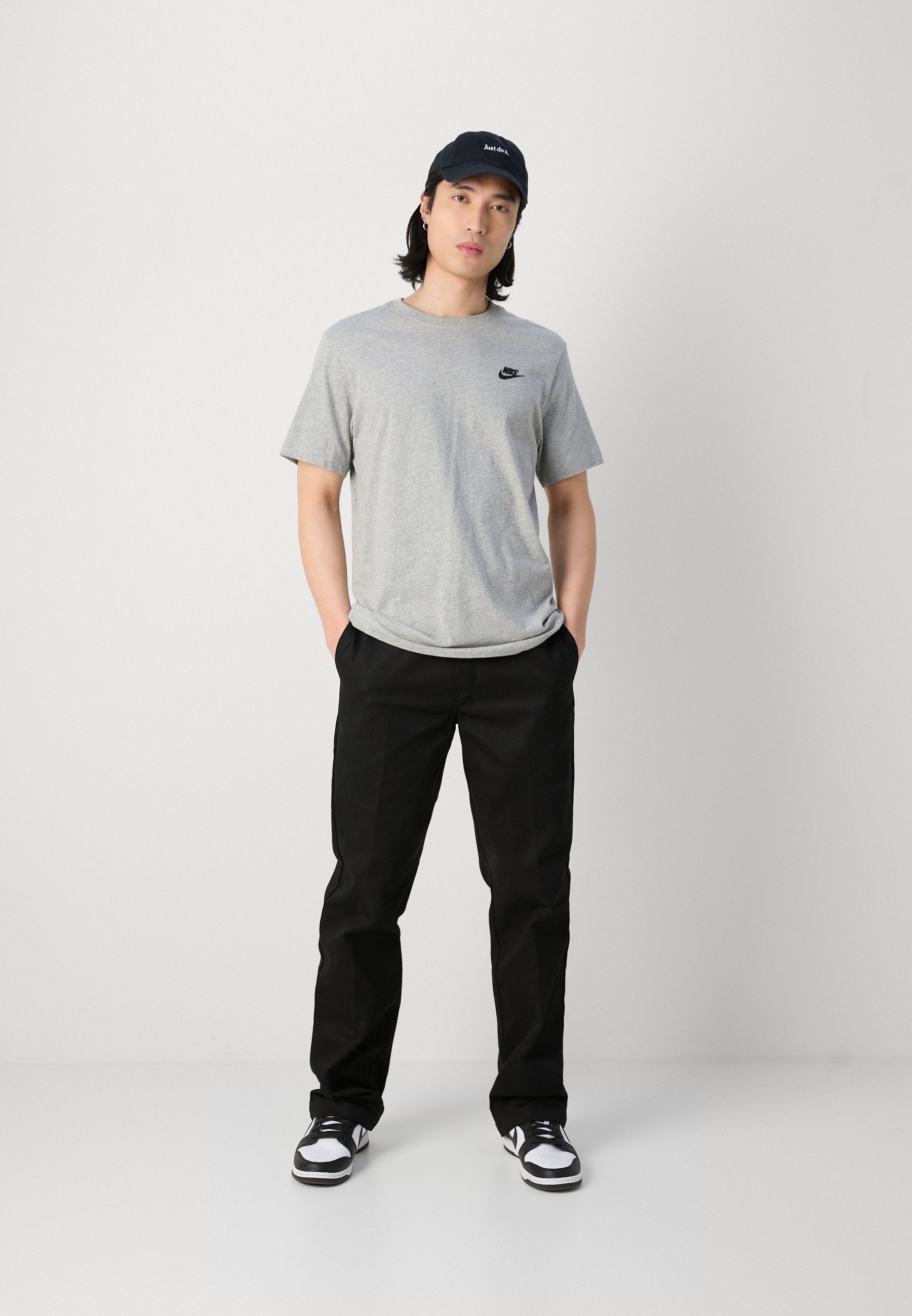 Nike Sportswear Club Tシャツ 半袖 Black Grey 送料込み Amazon.co.jp: Men's Nike Sportswear Club T-Shirt, Nike Shirt
