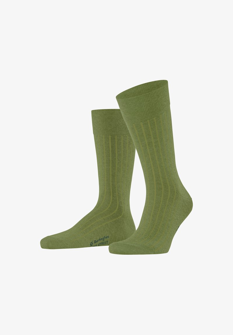 Paar grüne, gerippte Socken in Knöchellänge mit dezentem vertikalem Streifenmuster und Logotext in der Nähe der Zehen.