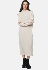 Elara Robe pull - beige