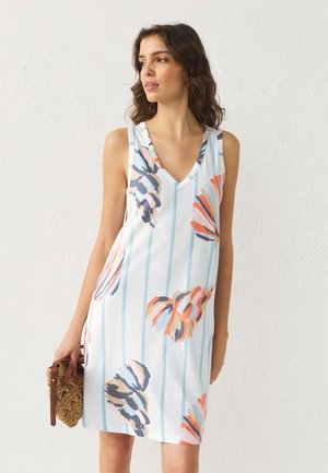 Next, REGULAR FIT - SLEEVELESS V-NECK - Freizeitkleid - ecru shell