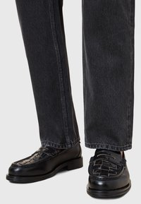 AllSaints - Belebújós cipők - black Miniatűr kép 1