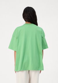 Pegador BRACY - Basic póló - washed peppermint green/white gum