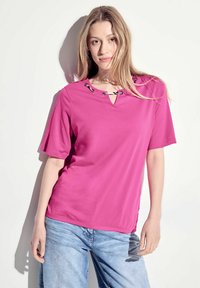Cecil MIT DETAIL - Triko s potiskem - pink