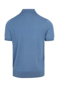 Korte mouwen poloshirt in lichtblauw, gemaakt van gebreide stof, heeft een klassieke kraag, ribgebreide manchetten en een getailleerde pasvorm.
