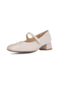 Zapatos Mary Jane beige con una parte superior sintética texturizada, punta redonda y un pequeño tacón cuadrado. Presentan una correa con un botón decorativo.