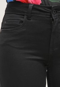 ONLY REGULAR SOFT ULTIMATE BLACK - Jeansy Slim Fit