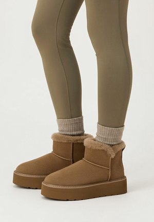 OYSHO Téli csizmák - brown