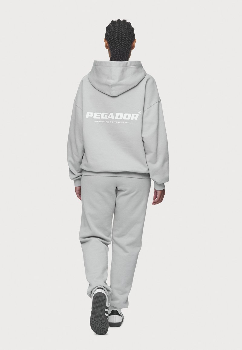 Pegador ATNA LOGO - Sportinis megztinis - washed sky grey/white