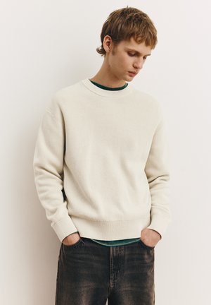 CREWNECK BASIC - Strickpullover - white