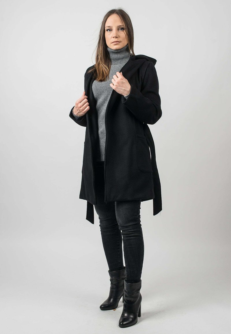 Dalle Piane Cashmere BLEND  - Abrigo corto - nero