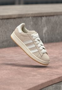 Nem kiválasztott, white/core white